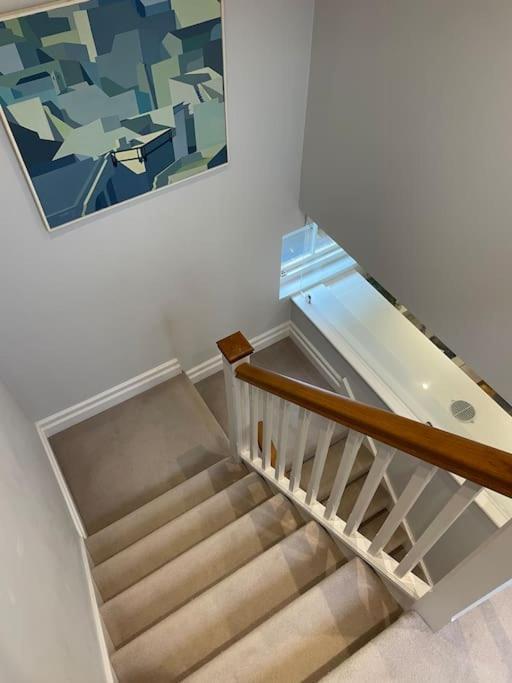 Charming & Cosy Town Centre Home With Parking Guildford Exteriér fotografie